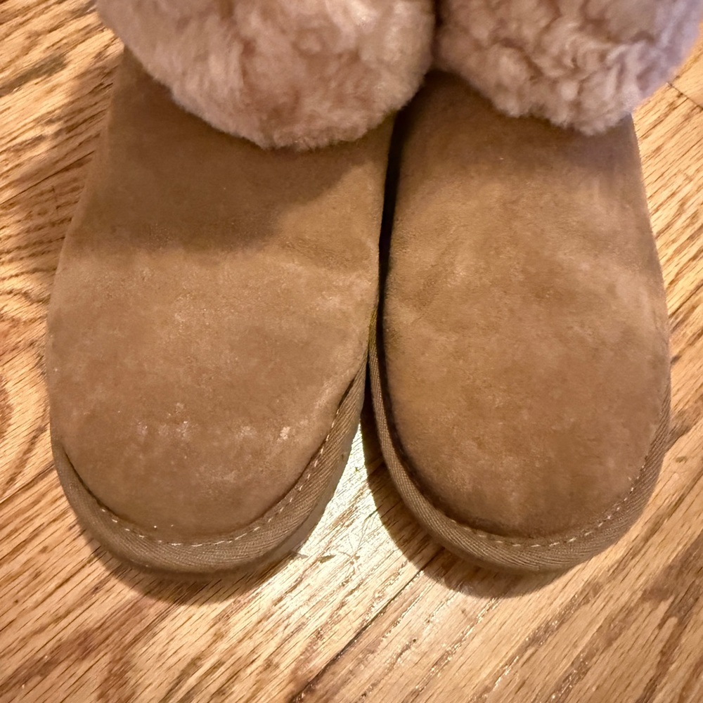 Ugg’s Tan Suede Boots